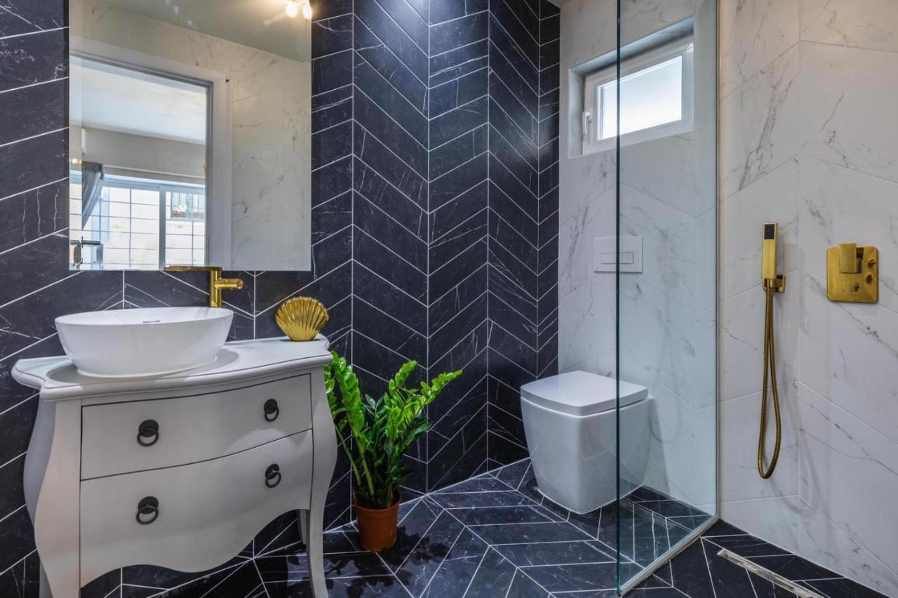 New & Unique Apartment - A 5 Minutes Ferry To Capital City Of Valletta Senglea Exterior photo
