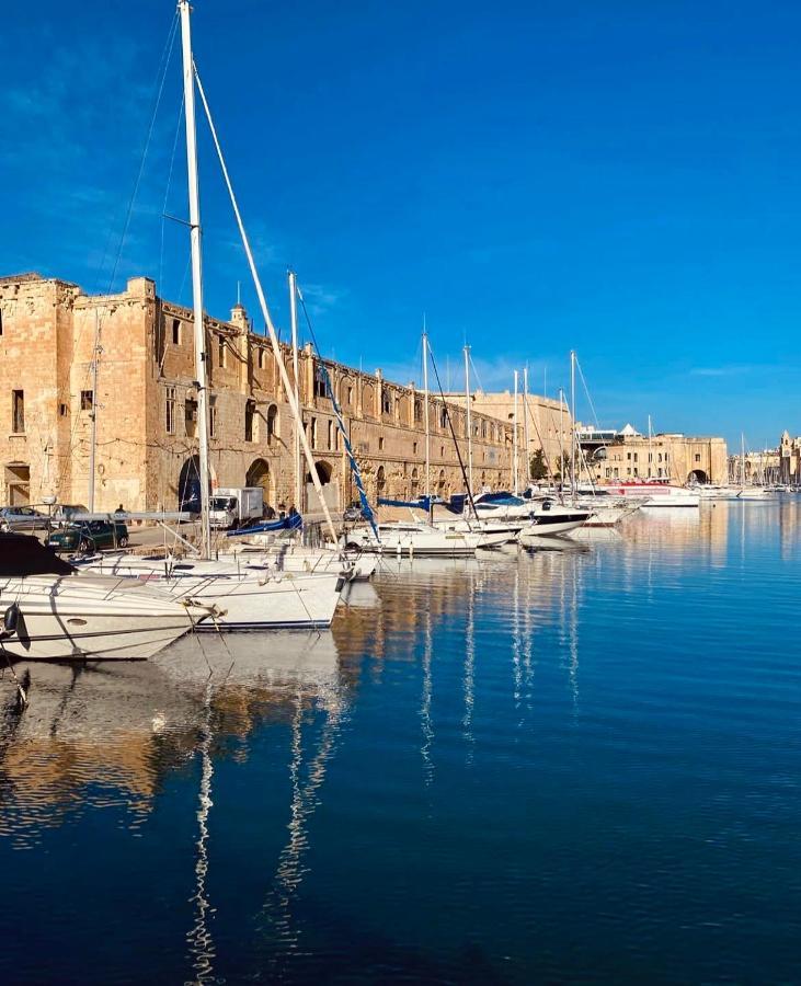 New & Unique Apartment - A 5 Minutes Ferry To Capital City Of Valletta Senglea Exterior photo